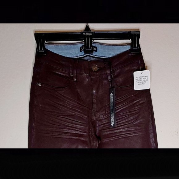 Burgundy/Oxblood Coated Skinny Jeans by Justfab in Black, Size 0, Size 25, NWT - Picture 2 of 6